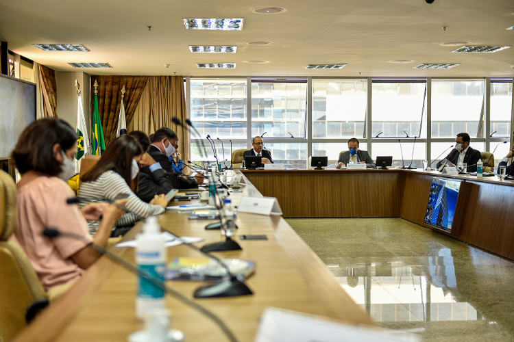 Sistemas S apresenta impactos do corte da arrecadação em seus serviços.