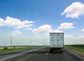 Safra recorde e transporte de cargas eficiente.