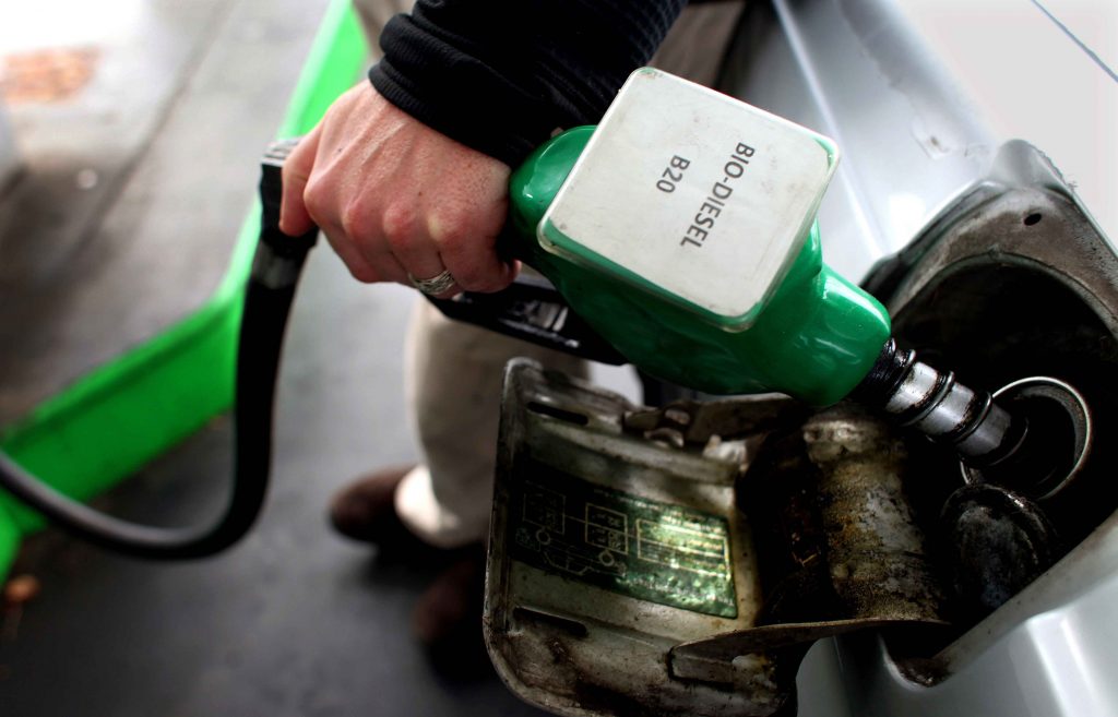 Governo mantém 10% de biodiesel no diesel; veja impactos para transporte