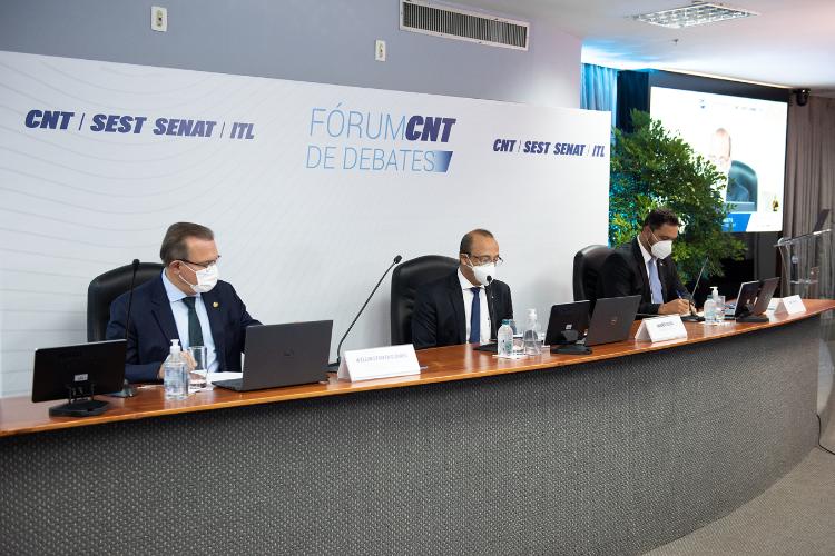 Desafios para o investimento em infraestrutura marcam último dia do Fórum CNT de Debates