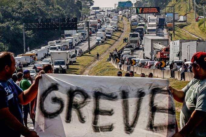 Haverá greve dos caminhoneiros a partir do dia 1º de novembro?
