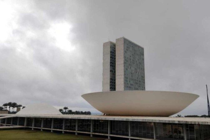 Câmara aprova projeto que prorroga desoneração da folha de pagamento
