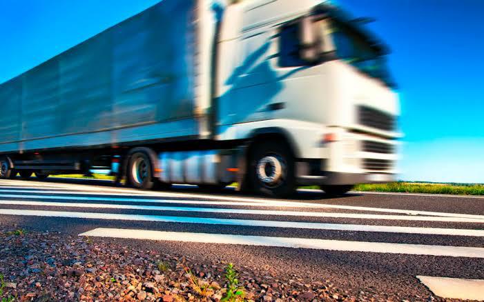 Cenário para 2022 é desafiador mas transporte de cargas segue em alta