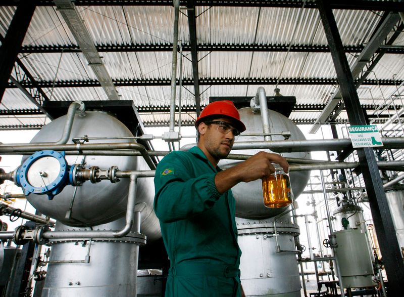 Indústria de biodiesel e soja do Brasil crê na reversão de mistura menor, cita estoques