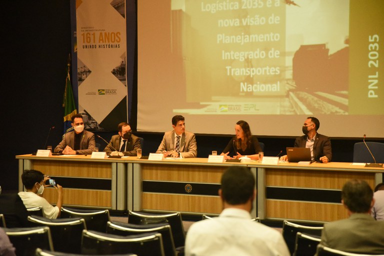 Com plano nacional, Governo Federal mostra futuro da infraestrutura de transportes no país
