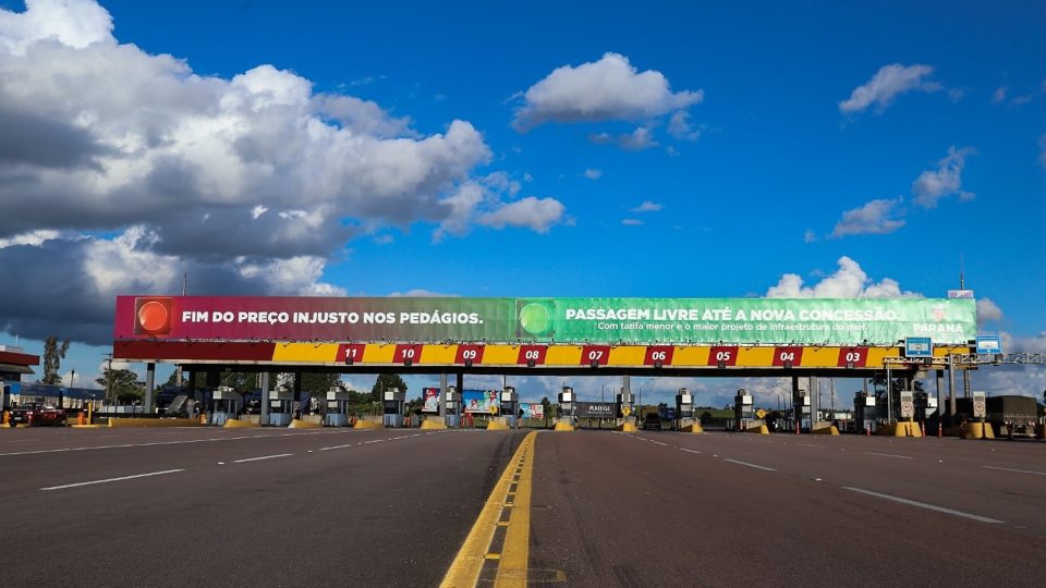 DER assina contratos de conservação das rodovias estaduais do Anel de Integração