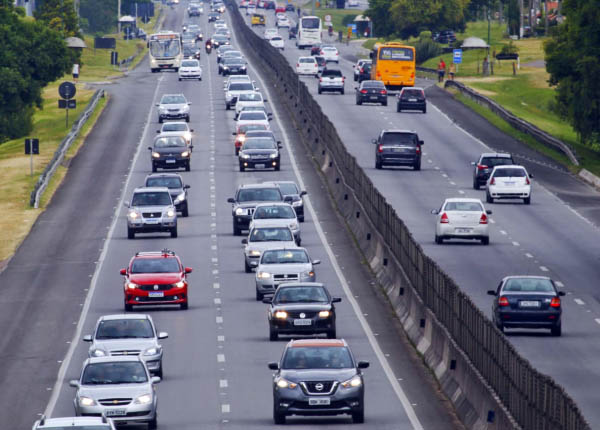 Tráfego das festas de fim de ano deve aumentar mais de 30% nas rodovias do Paraná
