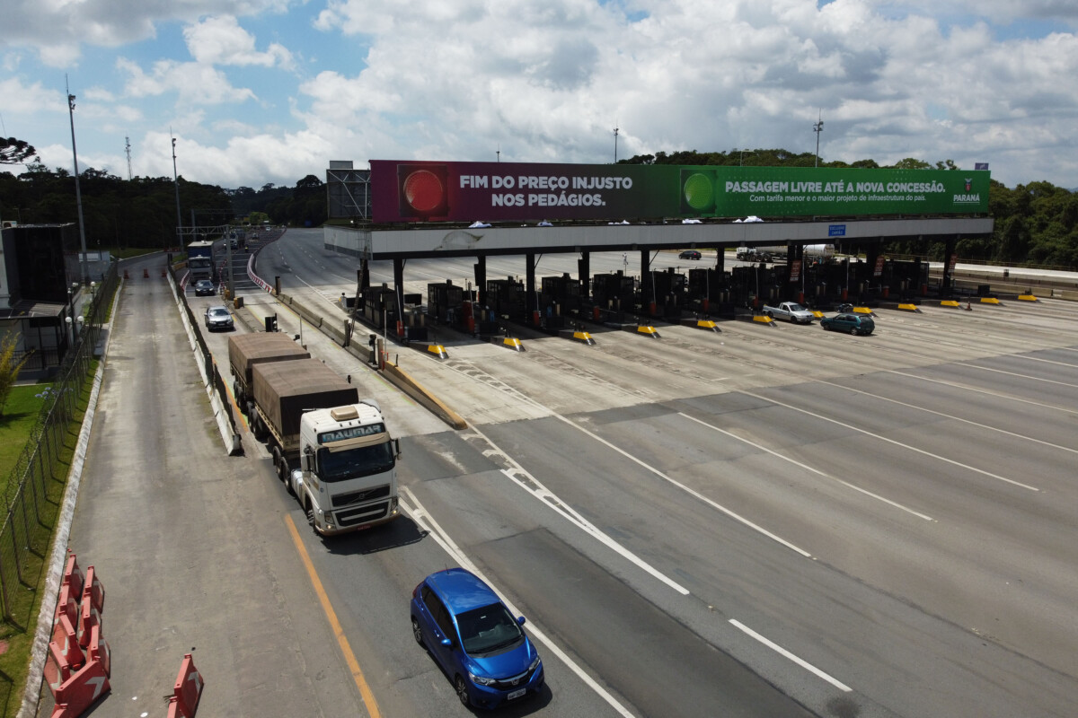 RODOVIAS DO PARANÁ: Um mês sem pedágio, mas com problemas e sem controle de fluxo