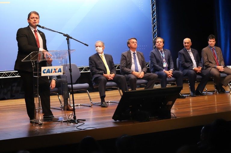 Governo Federal investe na redução de burocracia e na digitalização para dinamizar operações de transportes 