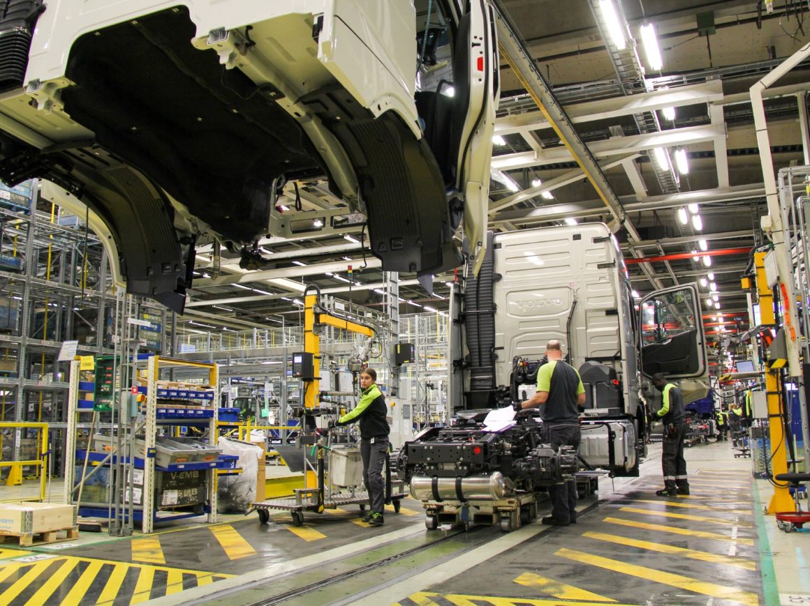 Produção de caminhões cresce 7,5% no Brasil em janeiro de 2022