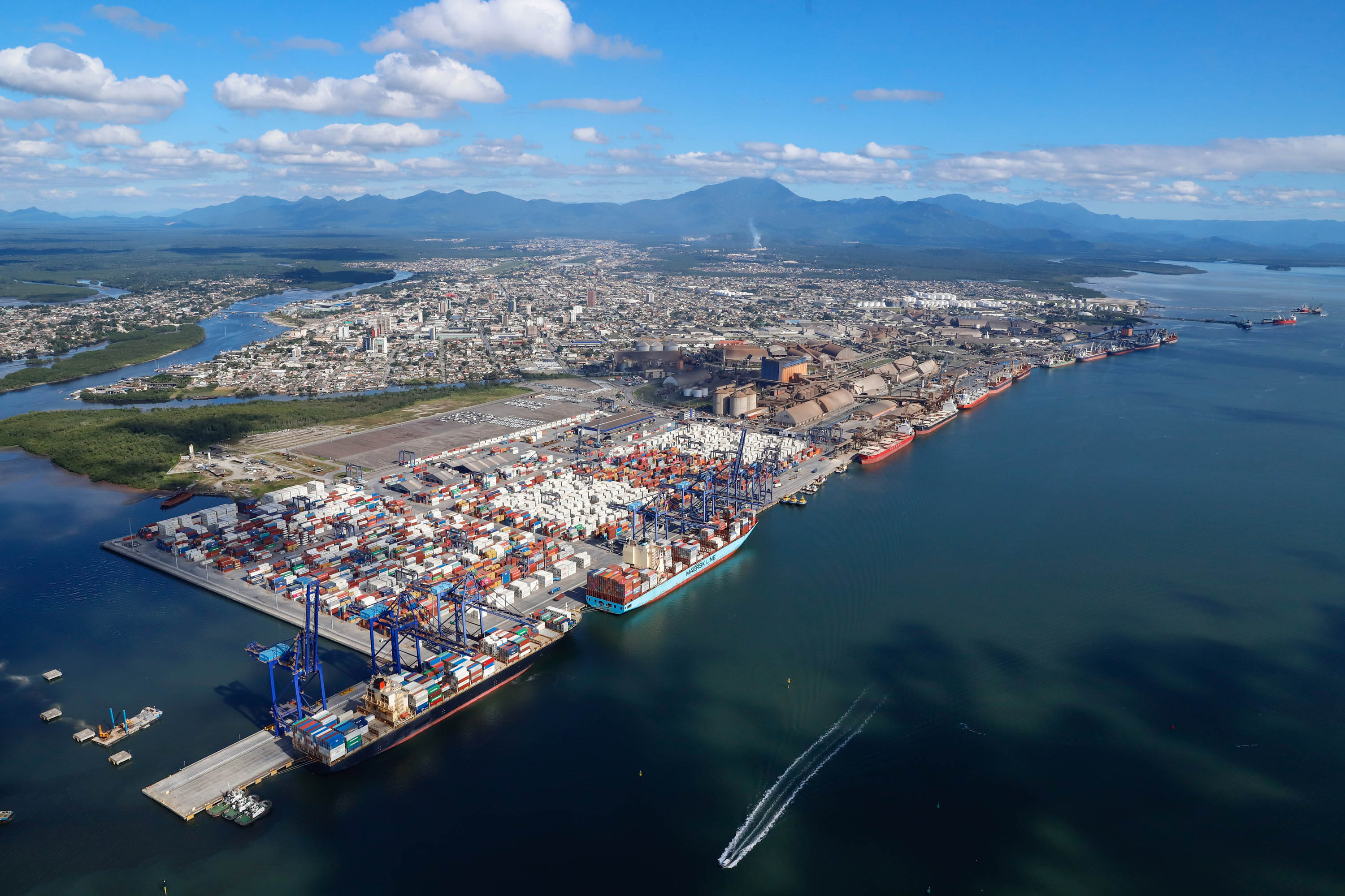 Portos do Paraná apresenta diferenciais para importadores e exportadores na Intermodal