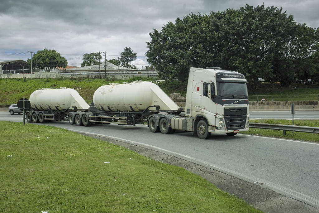 Preço do diesel: quase 90% dos transportadores são contra política da Petrobras