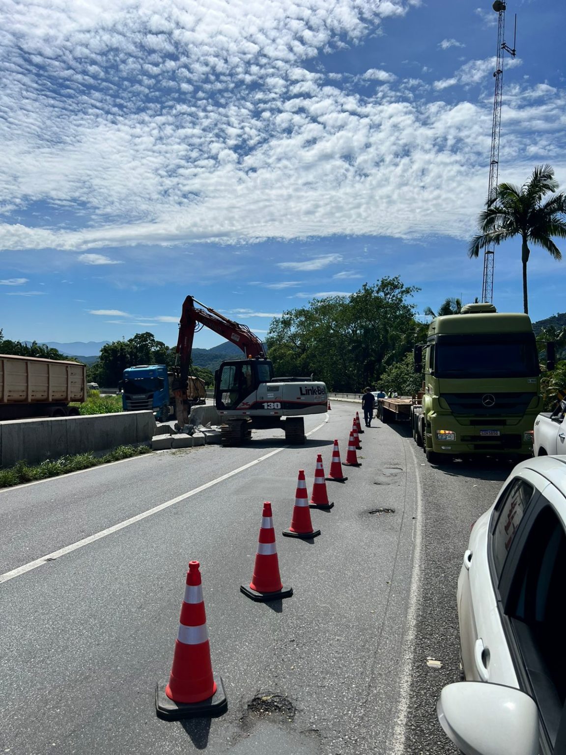 Tráfego na BR-277 é liberado em meia pista nos dois sentidos no Litoral do Paraná