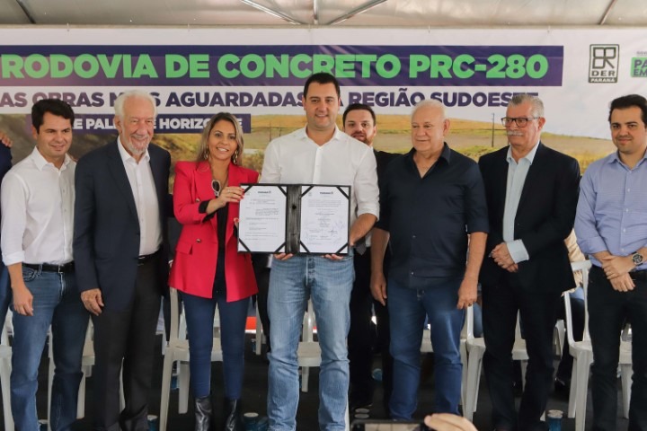 Governador do Paraná entrega nova PRC-280, revitalizada com concreto