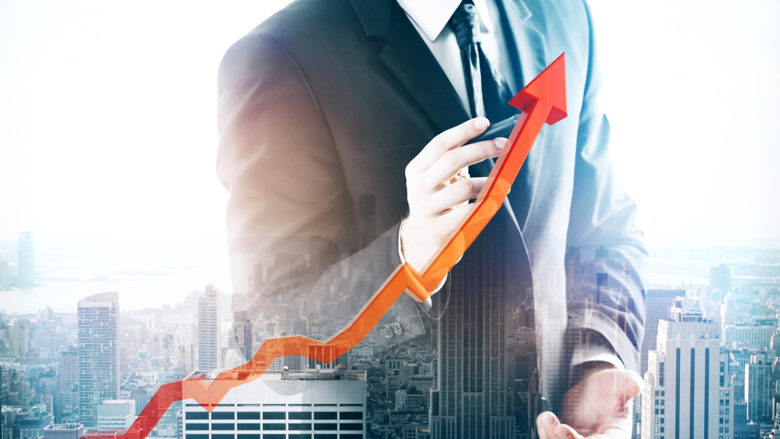 Paraná lidera geração de empregos no comércio no país