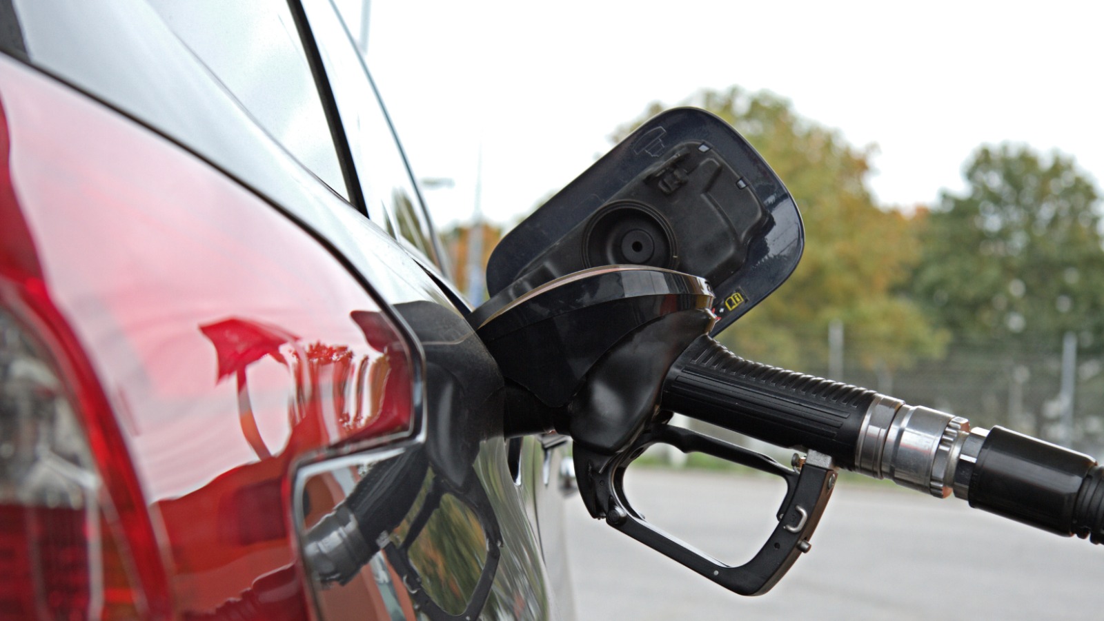 Diesel fica 3% mais barato em março
