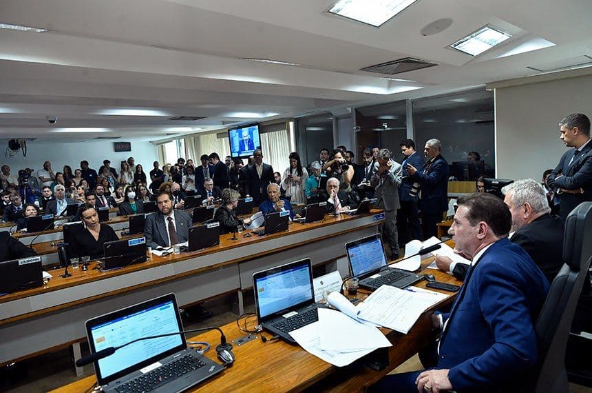 CAE analisa novo arcabouço fiscal e desoneração da folha hoje