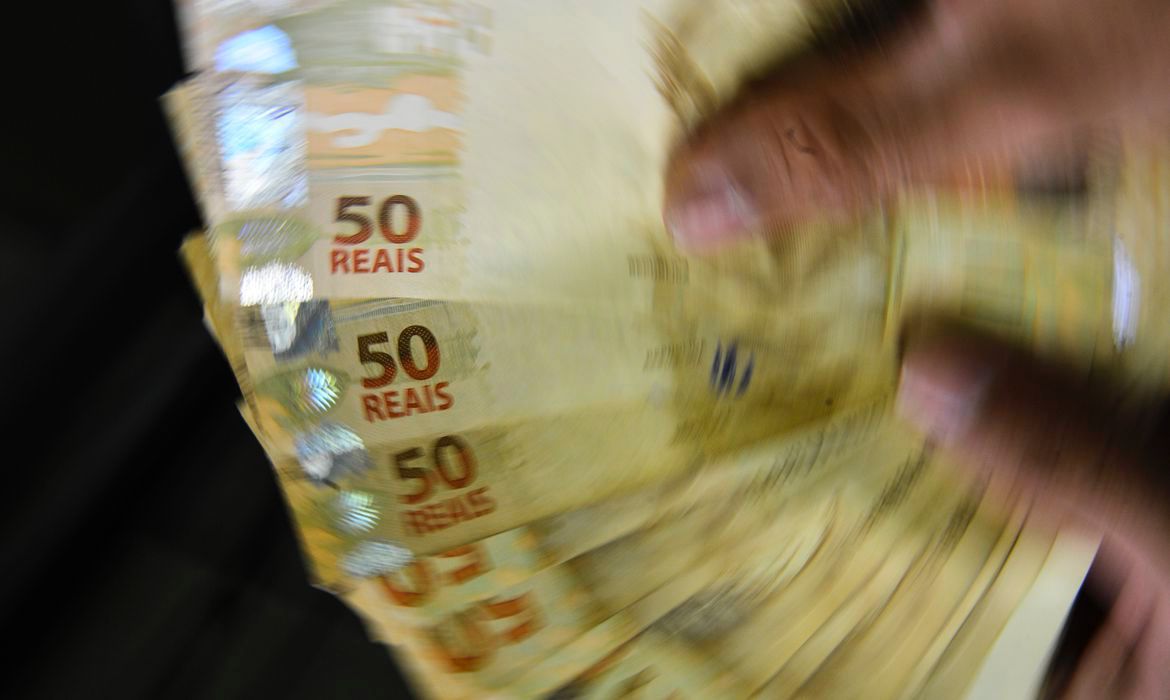 Balança comercial tem superávit recorde de US$ 8,904 bi em setembro