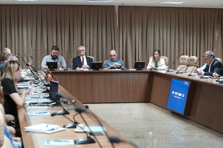 CNT sedia reunião sobre reestruturação das relações de trabalho e negociação coletiva