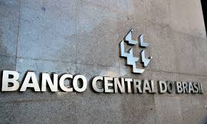 Mercado passa a ver Selic de 9,25% em 2024 e ajusta estimativas de inflação