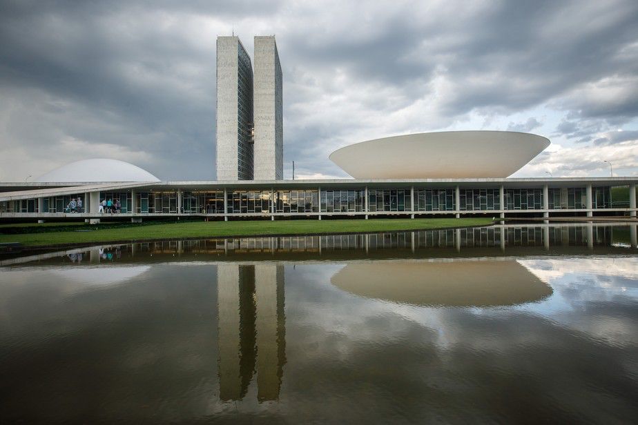 Desoneração da folha: parlamentares defendem derrubada do veto de Lula na votação de hoje