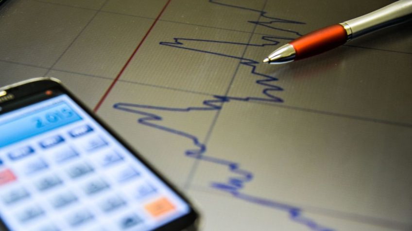 Brasil deve crescer 1,5% em 2024, abaixo da média global