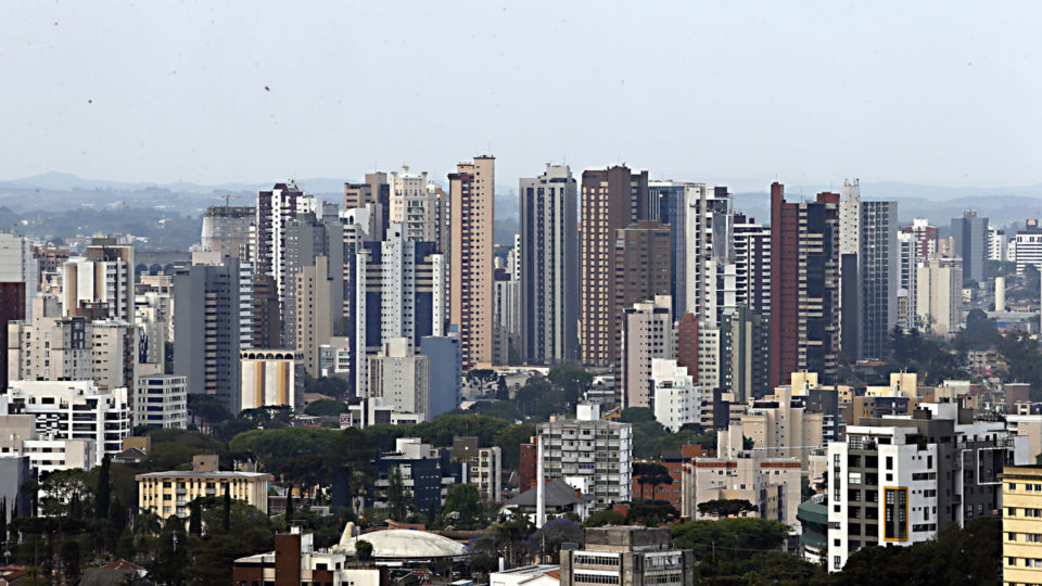 Paraná tem 8 municípios entre as 100 maiores economias do Brasil