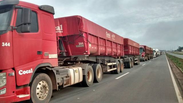 POLÍCIA RECUPERA DUAS CARGAS AVALIADAS EM R$ 140 MIL NO PARANÁ