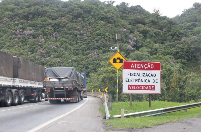 Rodovias federais administradas pelo Dnit em todo o país estão sem radar
