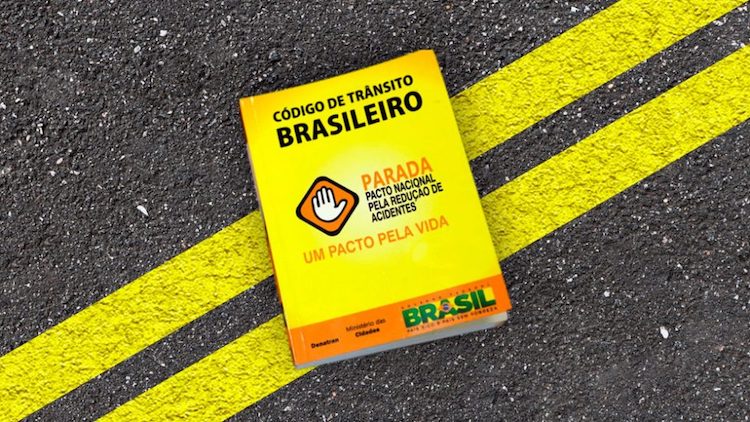 Código de trânsito brasileiro completa 24 anos com crescimento e envelhecimento da frota nacional