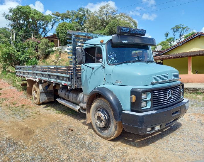 Preços de caminhões usados caem 18% em 2022, aponta Fenauto